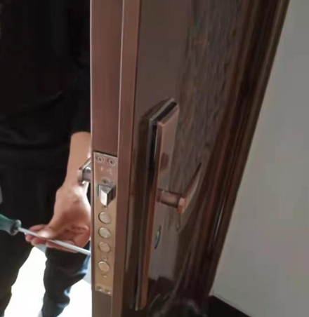 盐源上门开锁 换锁 盐源本地开锁公司